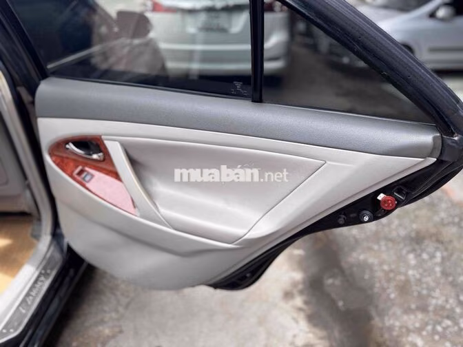Toyota Camry 5 chỗ màu Đen
