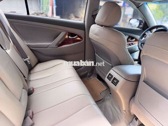 Toyota Camry 5 chỗ màu Đen