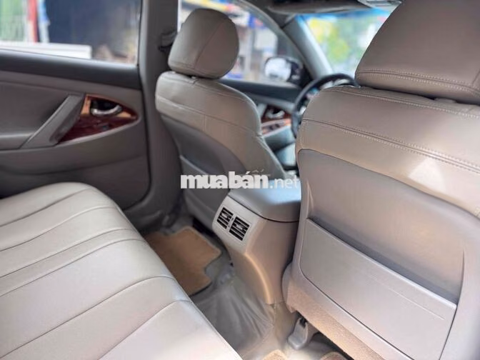 Toyota Camry 5 chỗ màu Đen