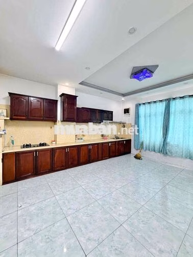 Cho thuê nhà nguyên căn mới đẹp tại Bình Tân thuận tiện qua tên lửa