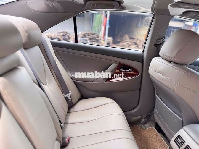 Toyota Camry 5 chỗ màu Đen