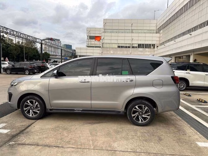 Toyota Innova G 2022 Số tự động Xám