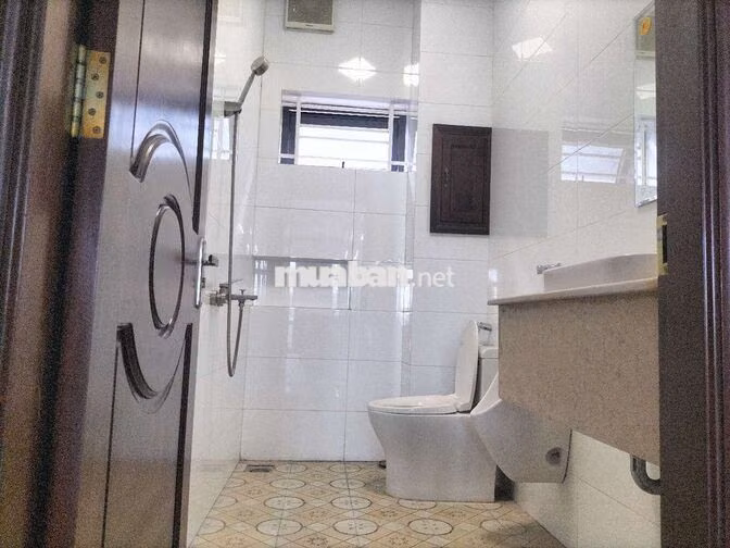 💥 cực hiếm, rẻ, đẹp có 12tr thôi 3lầu mtiền kd , phải nhanh mới kịp ạ 