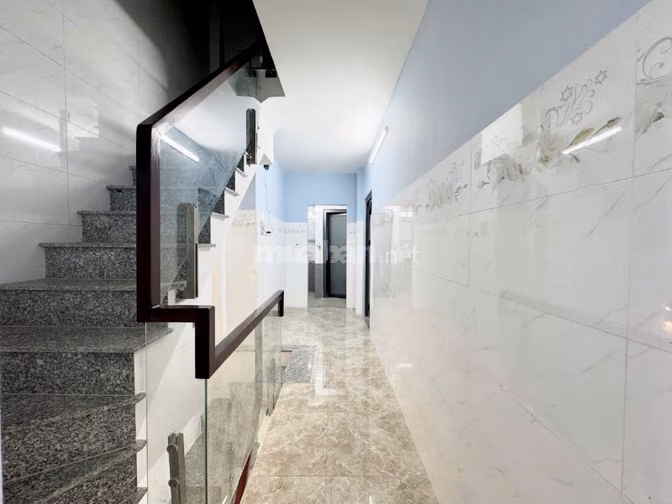 Cho Thuê Nhà Nguyên Căn Giáp Quận 1, Vinhomes, Sài Gòn Pear 
