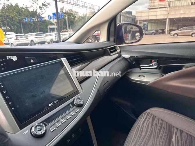 Toyota Innova G 2022 Số tự động Xám