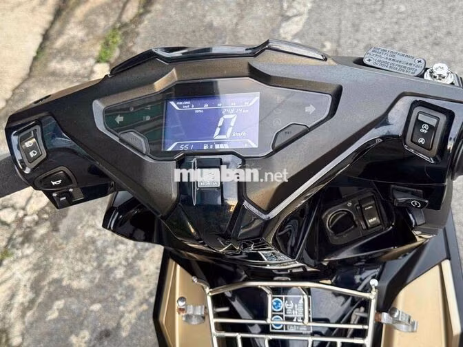 Airblade 4val 125/2023 dk 2/2024 chính chủ biển tp