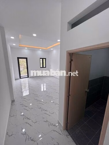 CHÍNH CHỦ BÁN NHÀ 2 LẦU GIÁ CHỈ 2 TỶ 6 - CHỢ RẠCH KIẾN - SỔ HỒNG RIÊNG