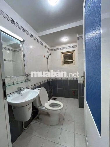 giảm nửa tỷ! nhà cao cửa rộng Lê Văn Sỹ Q3..40m2 5T, 9,999T