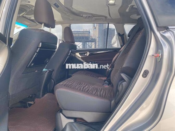 Toyota Innova 2.0G 2022 Bạc 50.000km