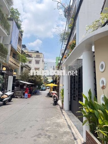 [VƯỜN CHUỐI] NHÀ 4 TẦNG 103 M2 - HẺM CỰC RỘNG ĐỦ 2 ÔTÔ TRÁNH NHAU