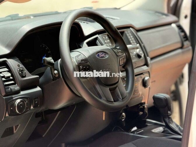 Ford Ranger XLS 4x2 AT 2019 Trắng
