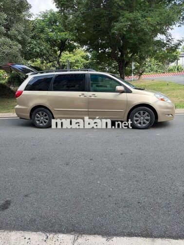 Toyota Sienna LE 2007 Mỹ  ngay chu
