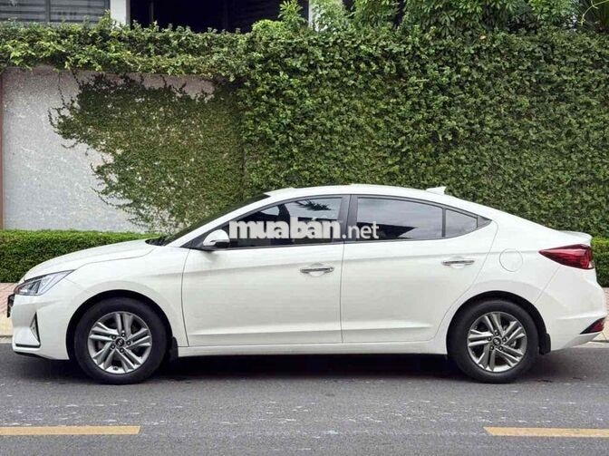 Hyundai Elantra 2021 Số tự động Trắng