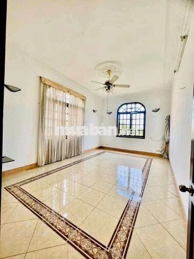 Cho Thuê Nguyên Căn Biệt Thự DT 500m2 1Trệt 2Lầu 5Pn 5Wc Hồ Bơi Tenic