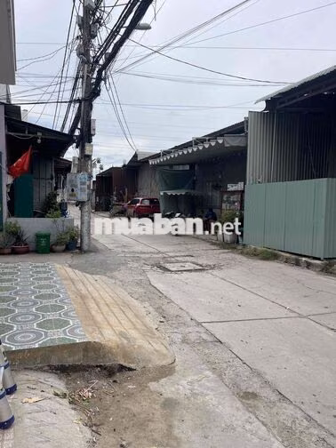 nhà mới 100% đường số 4 phường Bình Hưng Hoà