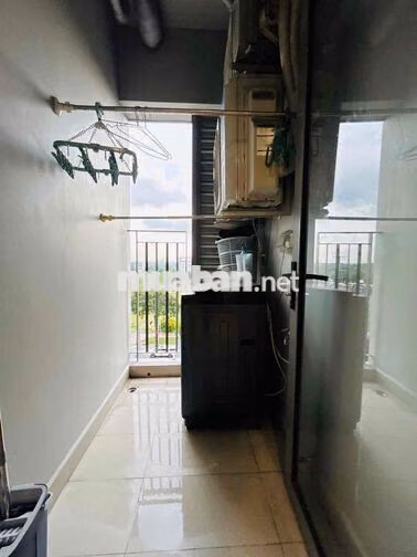 Căn 3PN góc thoáng mát; Đang trống sẵn. Chỉ 14 tr/tháng. LH Hương !