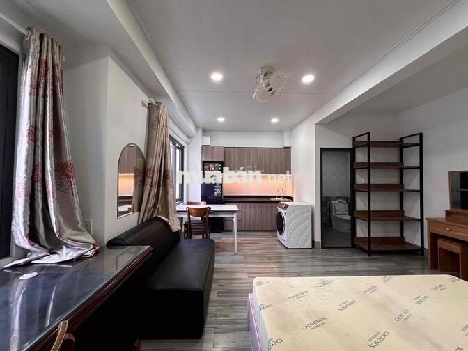 STUDIO MÁY GIẶT RIÊNG THANG MÁY NGAY UEH HUFLIT BÁCH KHOA