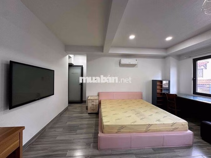 STUDIO MÁY GIẶT RIÊNG THANG MÁY NGAY UEH HUFLIT BÁCH KHOA