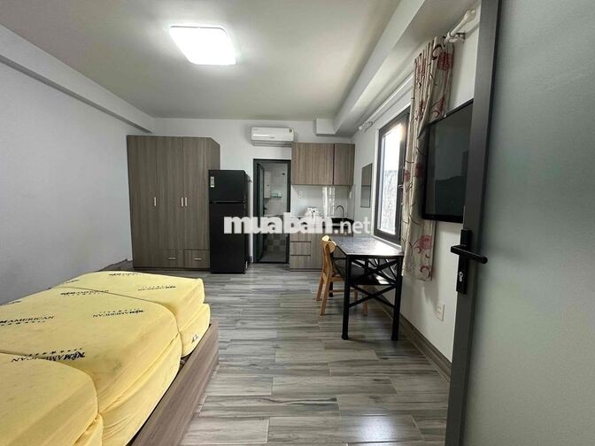 STUDIO MÁY GIẶT RIÊNG THANG MÁY NGAY UEH HUFLIT BÁCH KHOA