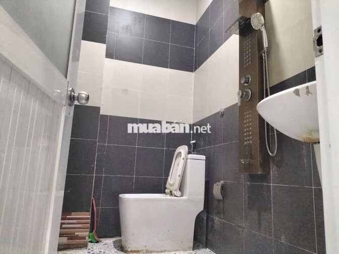 💥 6,5t rẻ nhất khu, trệt lầu 3 p ngủ có sẵn nội thất nhanh mới kịp ạ 