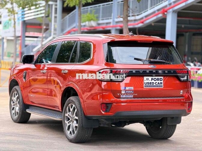 Ford Everest Titanium Lướt 33.000km - Quá Đẹp
