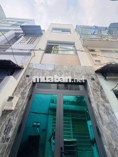 Nhà nguyên căn đường 3 tháng 2, 2PN full nội thất 11tr