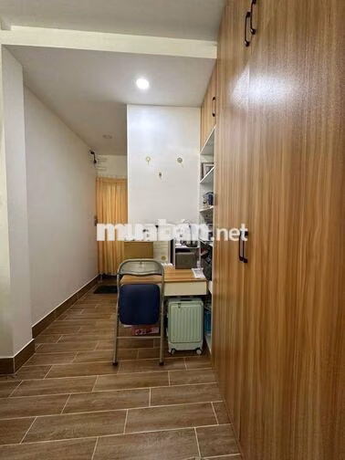 Nhà nguyên căn đường 3 tháng 2, 2PN full nội thất 11tr