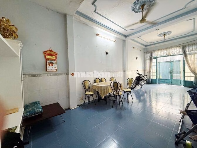 🏡Nhà Đẹp GTốt Với Diện Tích Lớn 4.5M ×19M, Ngay Gần Mặt Tiền Quận 3.✅️
