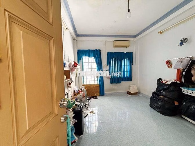 🏡Nhà Đẹp GTốt Với Diện Tích Lớn 4.5M ×19M, Ngay Gần Mặt Tiền Quận 3.✅️
