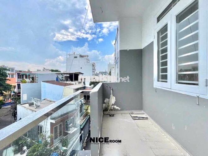 CHO THUÊ STUDIO ĐI BỘ FTU, HUTECH, GTVT, FULL NỘI THẤT CỬA SỔ ĐÓN NẮNG
