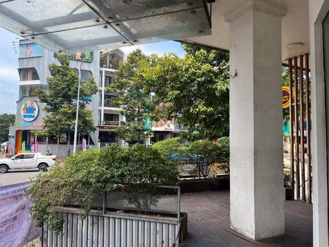 Cho thuê biệt thự góc đường Nguyễn Thị Thập khu Him Lam Q7 