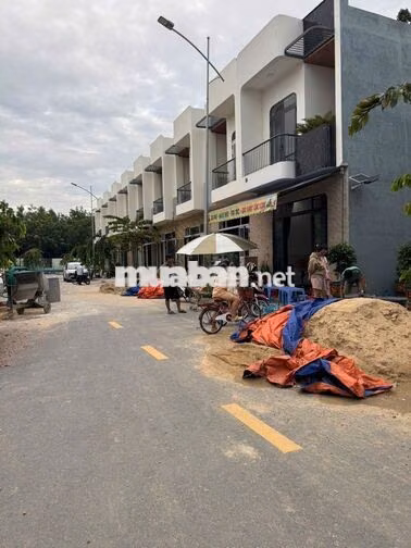 Bán nhà trong KDC điện âm ngay chợ Bà Tri, Tân Uyên chỉ 2ty5