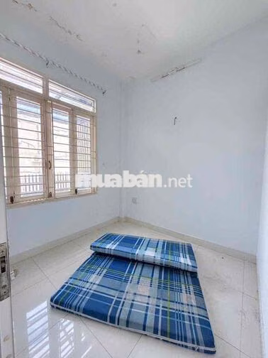 cho thuê nhà Thạnh xuân 22 mặt tiền đường dt 4,5x18m 1 lầu 2 phòng ngu
