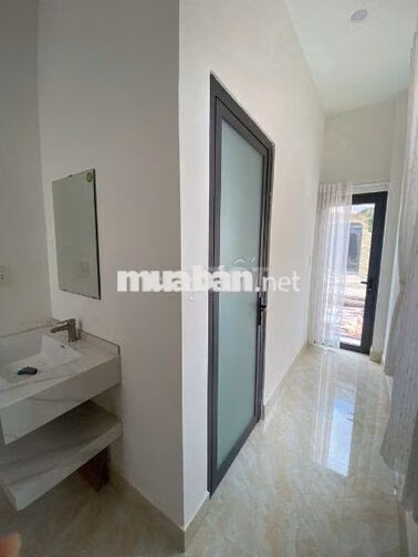 Bán nhà trong KDC điện âm ngay chợ Bà Tri, Tân Uyên chỉ 2ty5