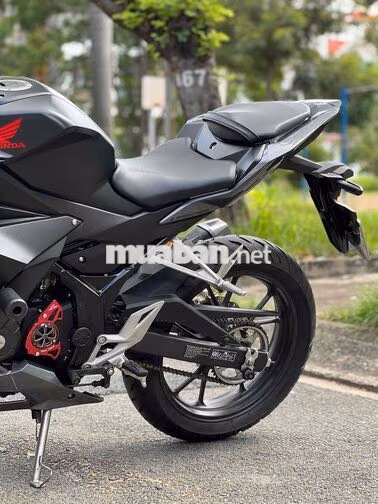 Honda CBR150R 2021 Đen 3.200km, có giao lưu xe.