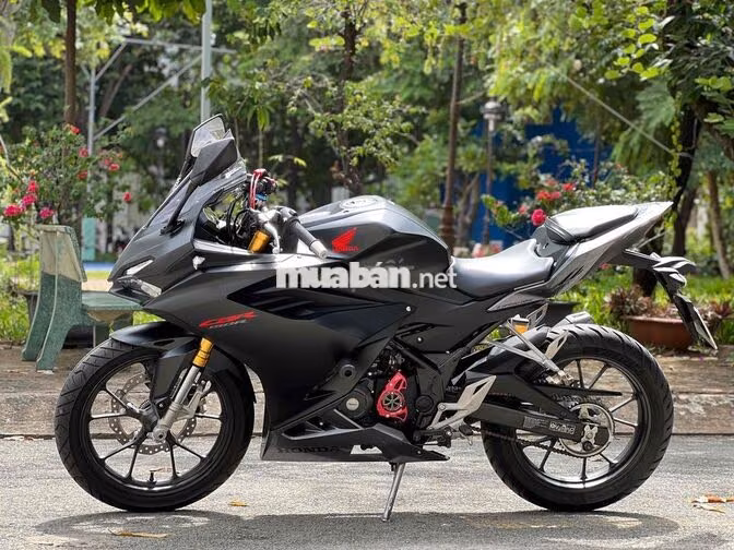 Honda CBR150R 2021 Đen 3.200km, có giao lưu xe.