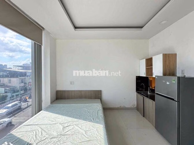 studio view kính ngay cầu Nguyễn Văn Cừ gần đh Sư Phạm, Sài Gòn, KHTN