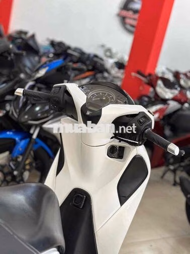 SH 150/ABS 2018 Trắng Đen Sport.Xe đẹp chất.BSTP