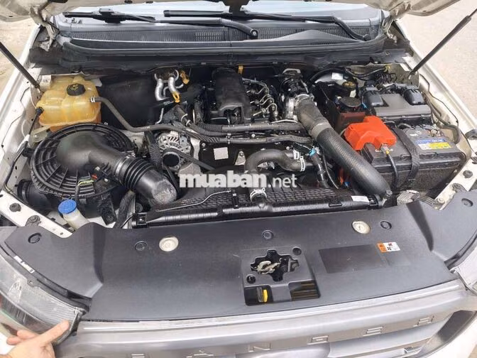 Ford Ranger XLS 2.2AT 2019 Trắng 100000 km
