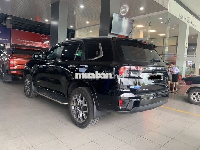 Ford Everest Bi-Turbo Titanium 2 cầu 2023 Đen