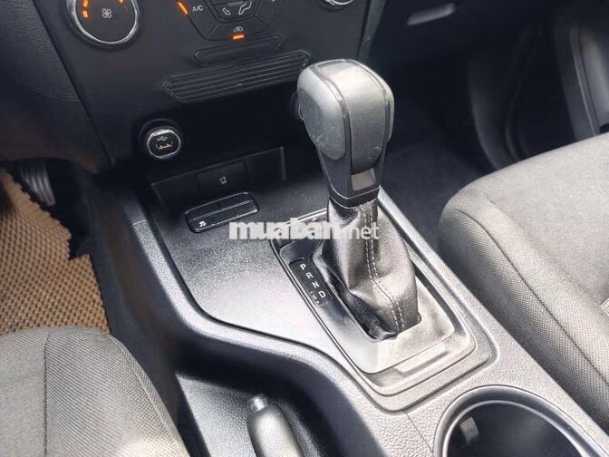 Ford Ranger XLS 2.2AT 2019 Trắng 100000 km