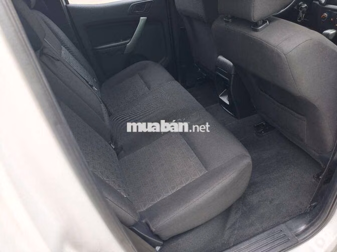 Ford Ranger XLS 2.2AT 2019 Trắng 100000 km