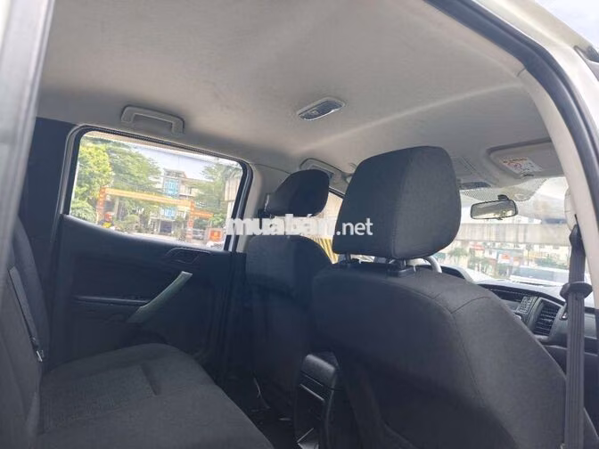 Ford Ranger XLS 2.2AT 2019 Trắng 100000 km