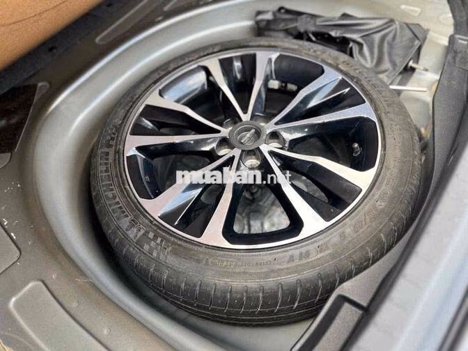 Toyota Altis 1.8G 2021 Số tự động Đen