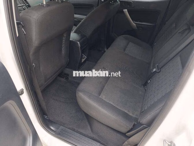 Ford Ranger XLS 2.2AT 2019 Trắng 100000 km