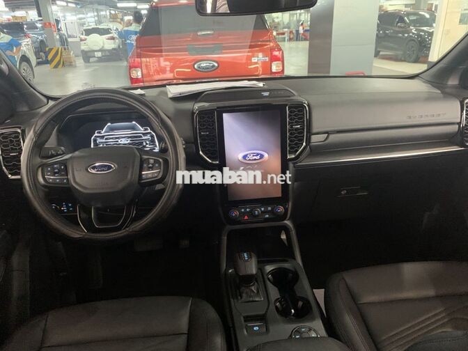 Ford Everest Bi-Turbo Titanium 2 cầu 2023 Đen
