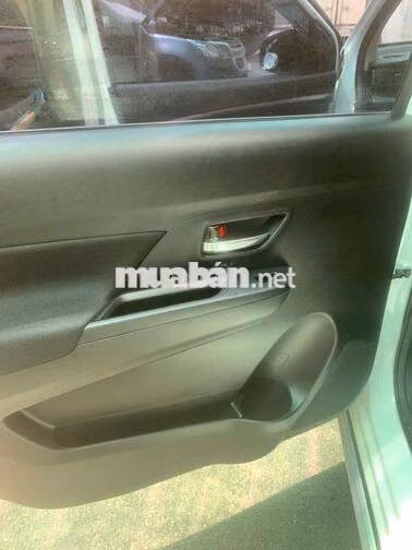 Suzuki XL7 2022 Trắng 7 chỗ
