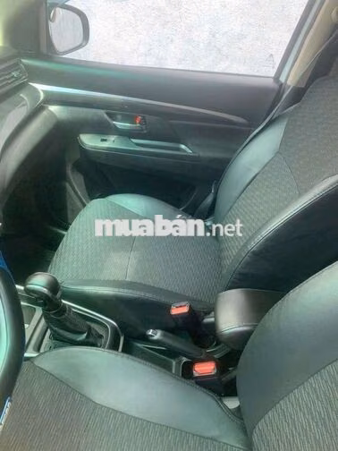 Suzuki XL7 2022 Trắng 7 chỗ