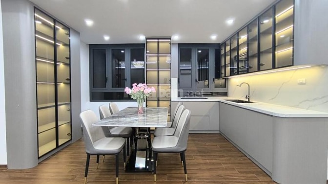 Bán căn hộ 4PN, Tòa Mễ Trì Hạ, 120m2, góc, nhà đẹp- Giá 7,9 tỷ.