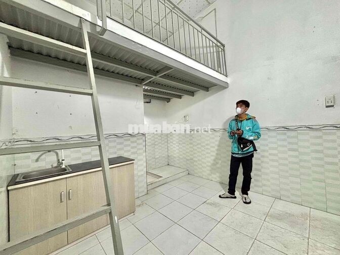 PHÒNG GÁC SINH VIÊN DÃY TRỆT ngay TRƯỜNG CHINH, gần VOV